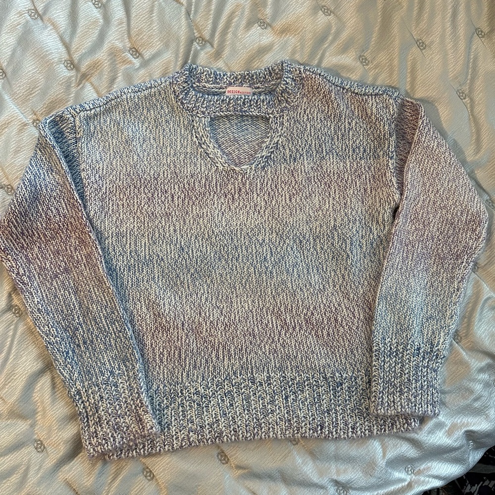 Design History Girls Size XL Blue and Cream Knit Sweater